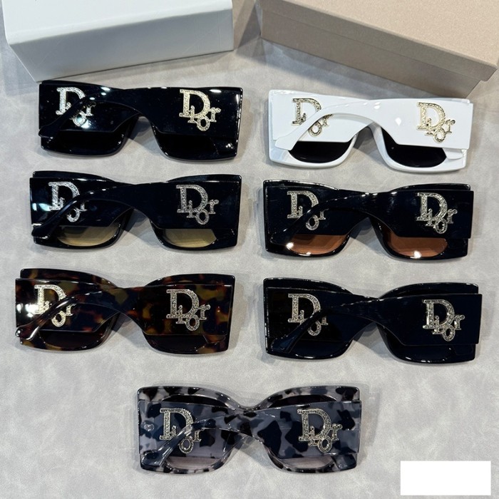Blue light blocking sunglasses with the box and case ,G25-1483-1489