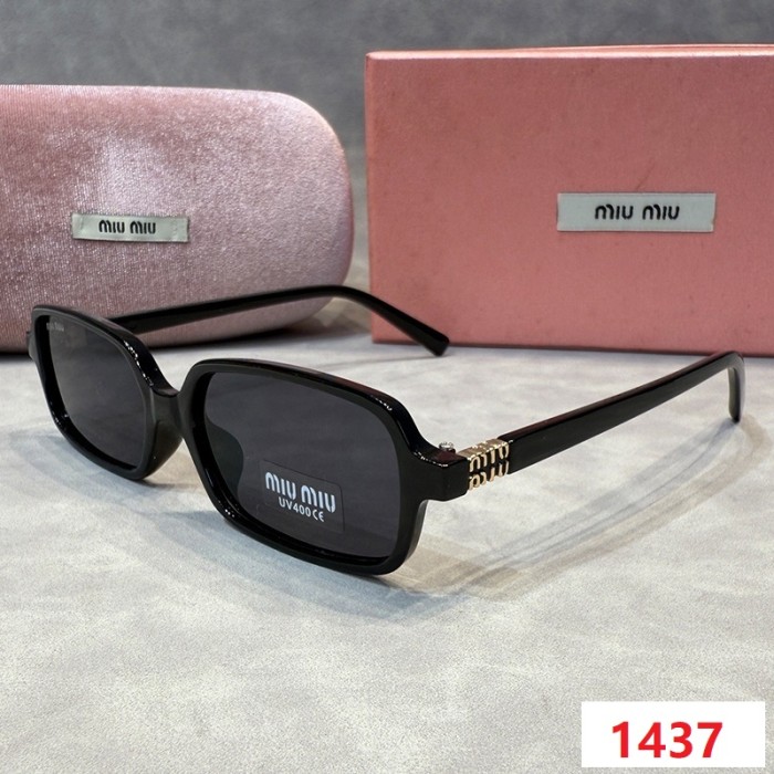 Blue light blocking sunglasses with the box and case ,G25-1432-1438