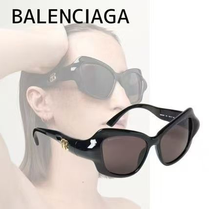 Blue light blocking sunglasses with the box and case ,G25-1464-1469