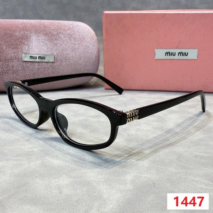 Blue light blocking sunglasses with the box and case ,G25-1439-1447