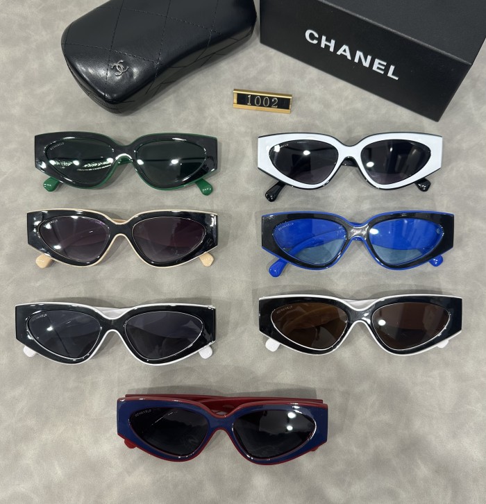 Blue light blocking sunglasses with the box and case ,G25-1525-1531
