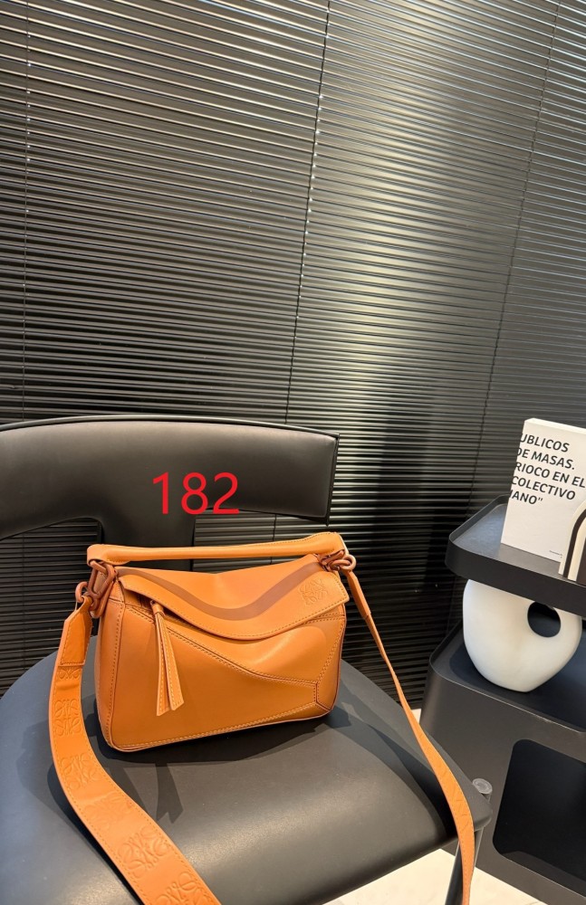 Split leather bag ,4A , size 24*16cm,no box,  B88-177-183