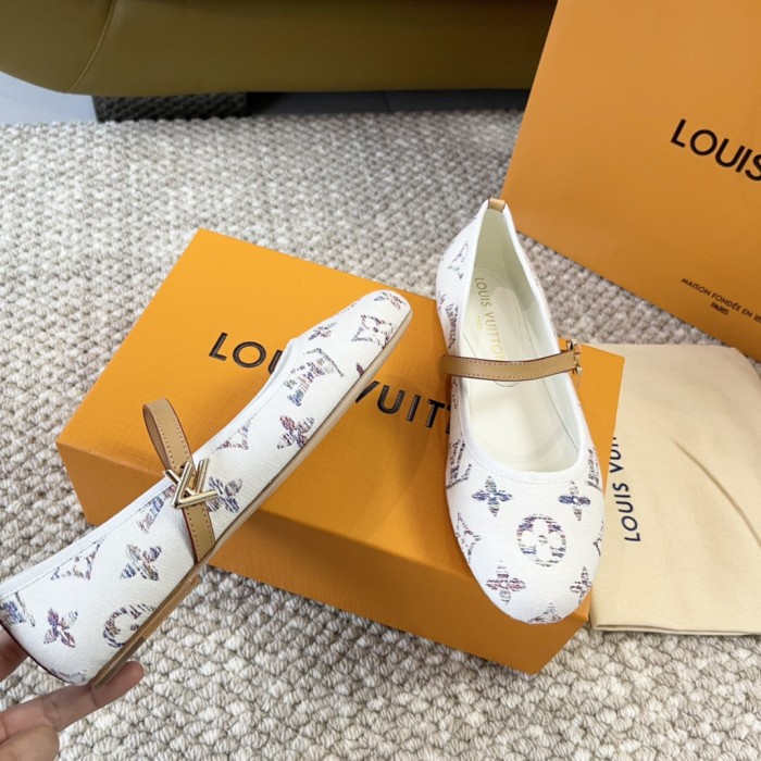 Women flat shoes,  size 34-42, SS50-221