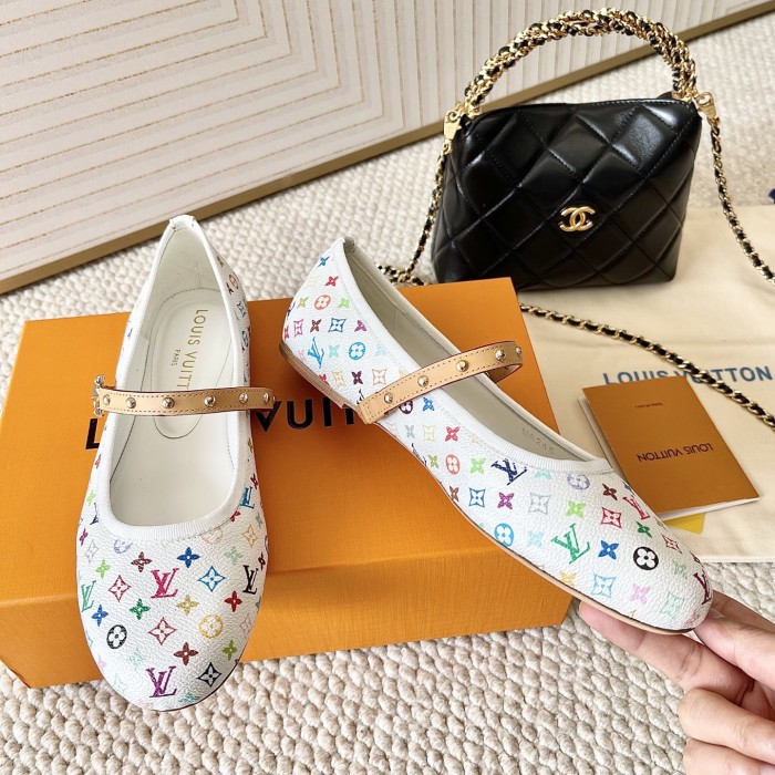 Women flat shoes,  size 34-42, SS50-150-151