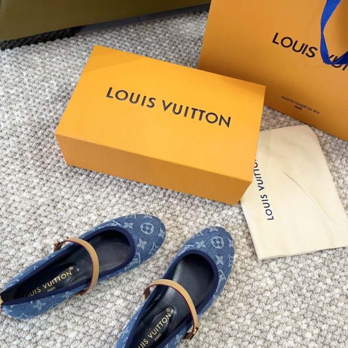 Women flat shoes,  size 34-42, SS50-222