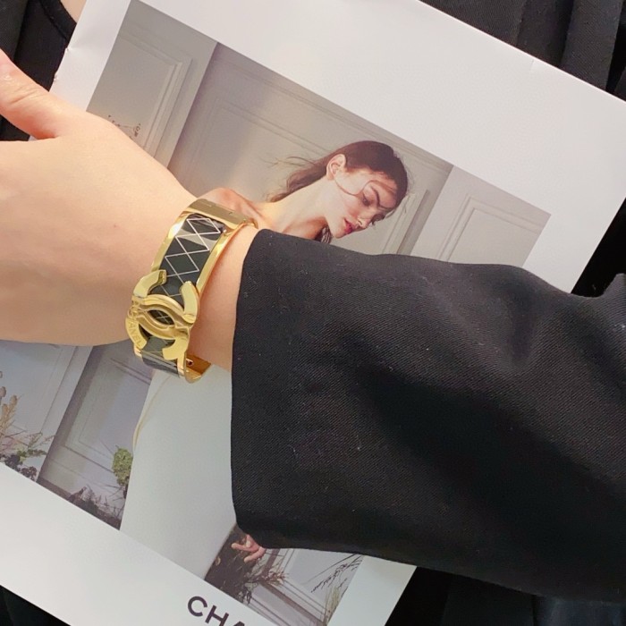 Bracelet bangle jewelry ,with box,  J25-138