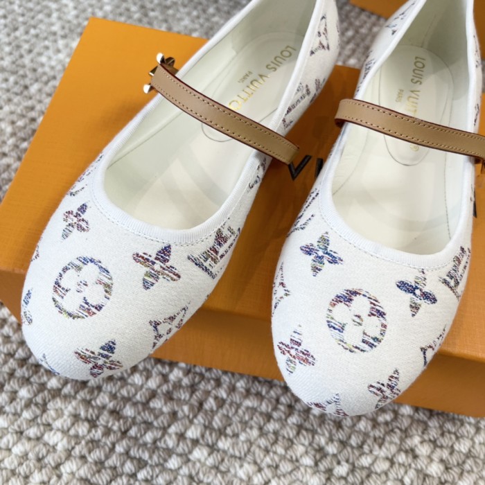 Women flat shoes,  size 34-42, SS50-221