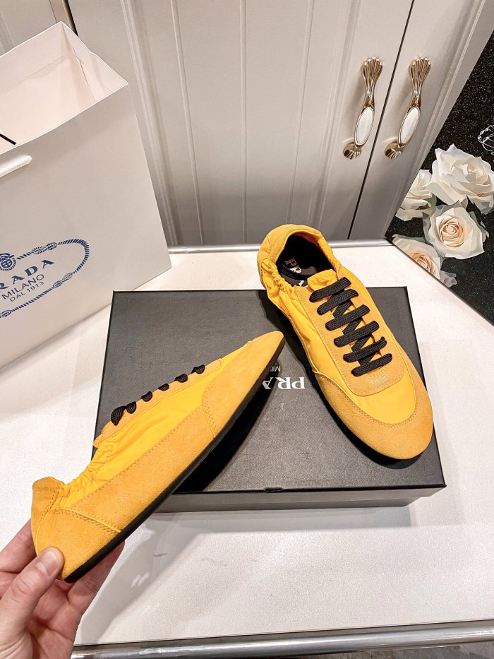 Women runner flat shoes,  size 35-40, SS70-231