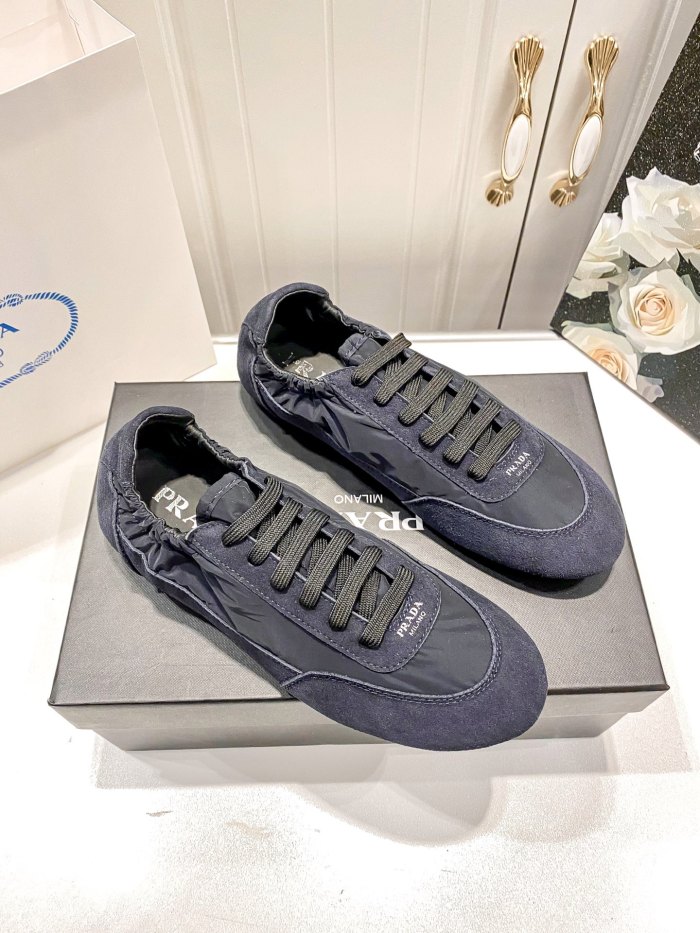 Women runner flat shoes,  size 35-40, SS70-233