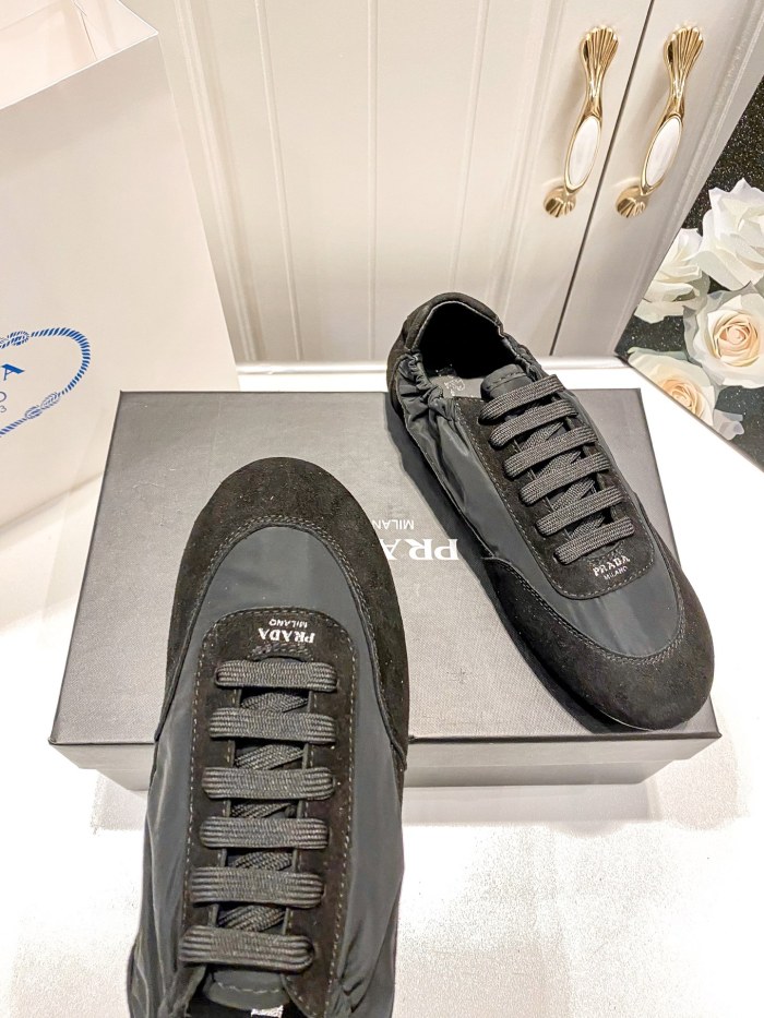 Women runner flat shoes,  size 35-40, SS70-230