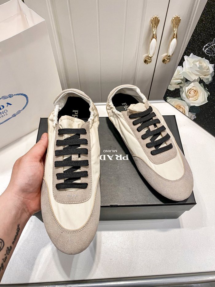 Women runner flat shoes,  size 35-40, SS70-232