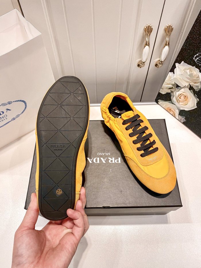 Women runner flat shoes,  size 35-40, SS70-231