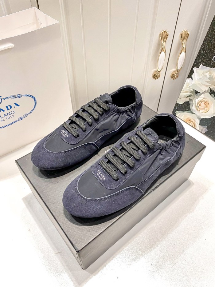 Women runner flat shoes,  size 35-40, SS70-233