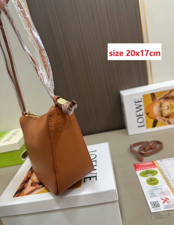 Split leather bag ,3A ,size 20x17cm,no box,  B75-269