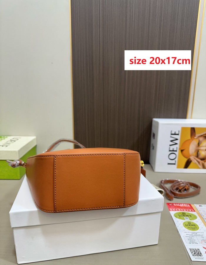 Split leather bag ,3A ,size 20x17cm,no box,  B75-269