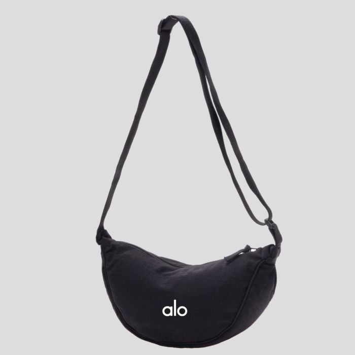 Waist bag, sports yoga bag, crossbody bag, velvet material. size: 33*17cm, shoulder strap length: 115cm.B15-38-45