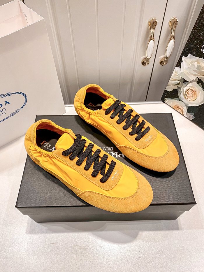 Women runner flat shoes,  size 35-40, SS70-231