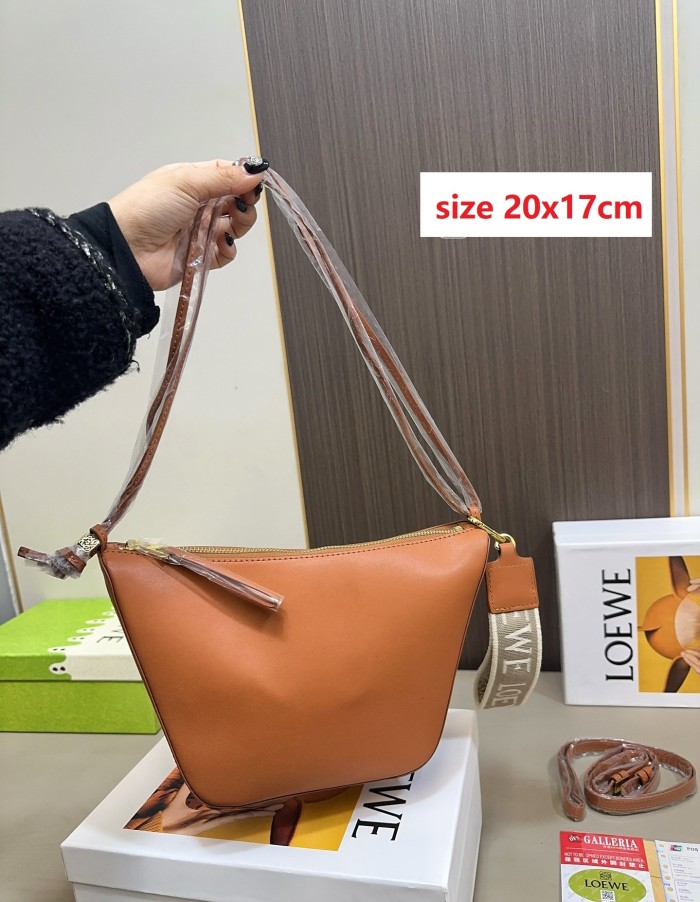 Split leather bag ,3A ,size 20x17cm,no box,  B75-269