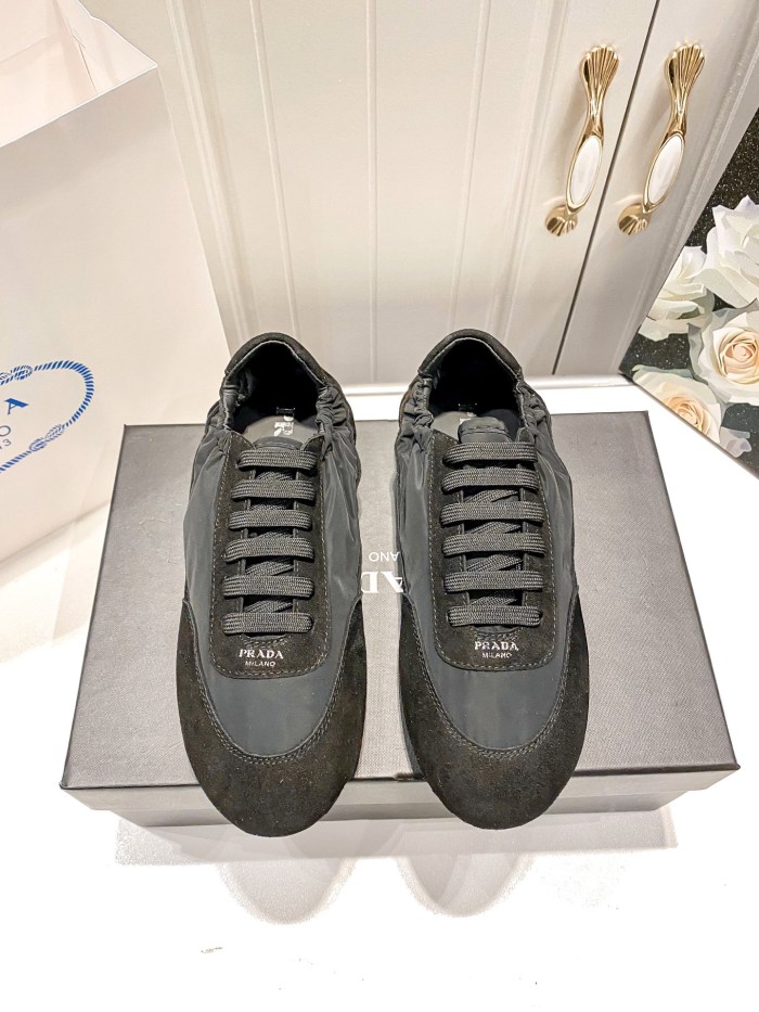 Women runner flat shoes,  size 35-40, SS70-230