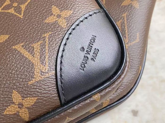 Canvas and leather bag,top quality, no box,with dust bag size 50*15.4*4cm, B150-14