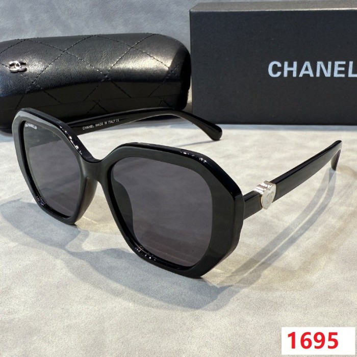 Blue light blocking sunglasses with the box and case ,G25-1693-1701