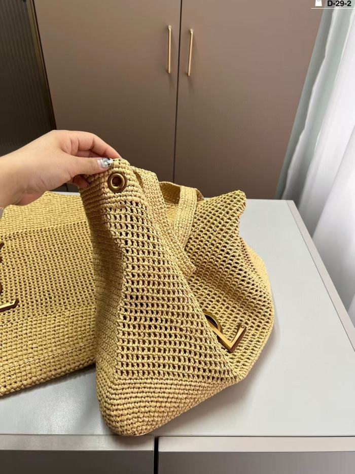 Straw TOTE  bag ,5A , size 44*46cm,no box,  B110-287