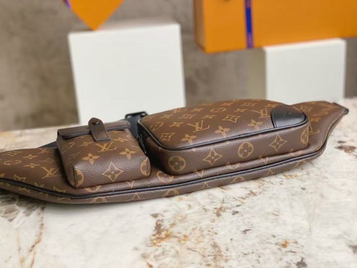 Canvas and leather bag,top quality, no box,with dust bag size 50*15.4*4cm, B150-14