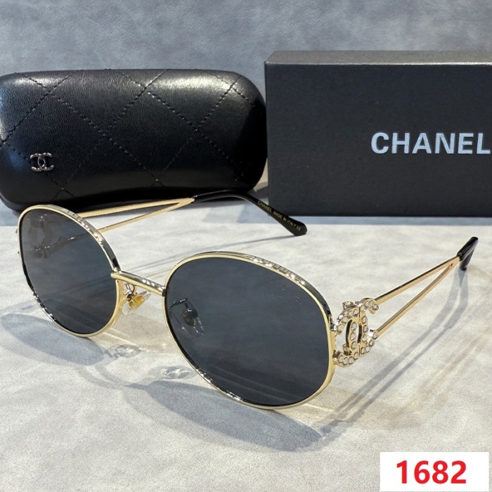 Blue light blocking sunglasses with the box and case ,G25-1681-1686
