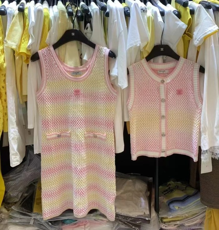 Striped knitted embroidered  dress for women，CL50-17