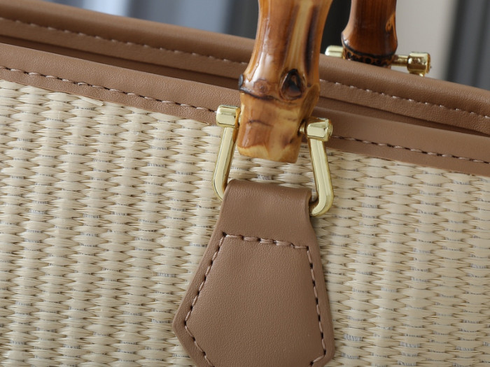Split leather straw woven bag ,4A ,size 20x20.5x11cm,no box,  B80-56-63