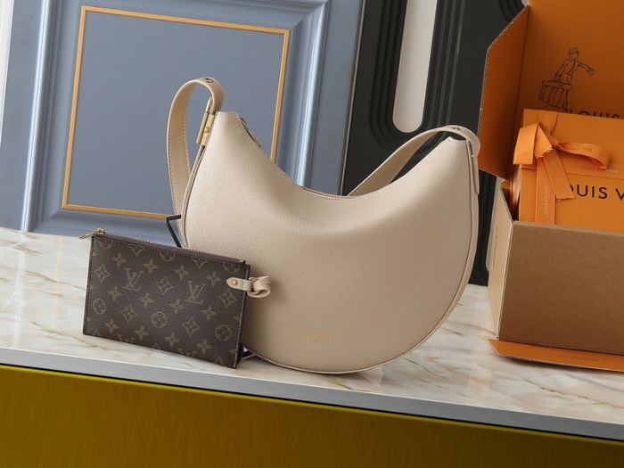 Split leather bag ,4A ,size 32x26x5cm,no box,  B80-91-93