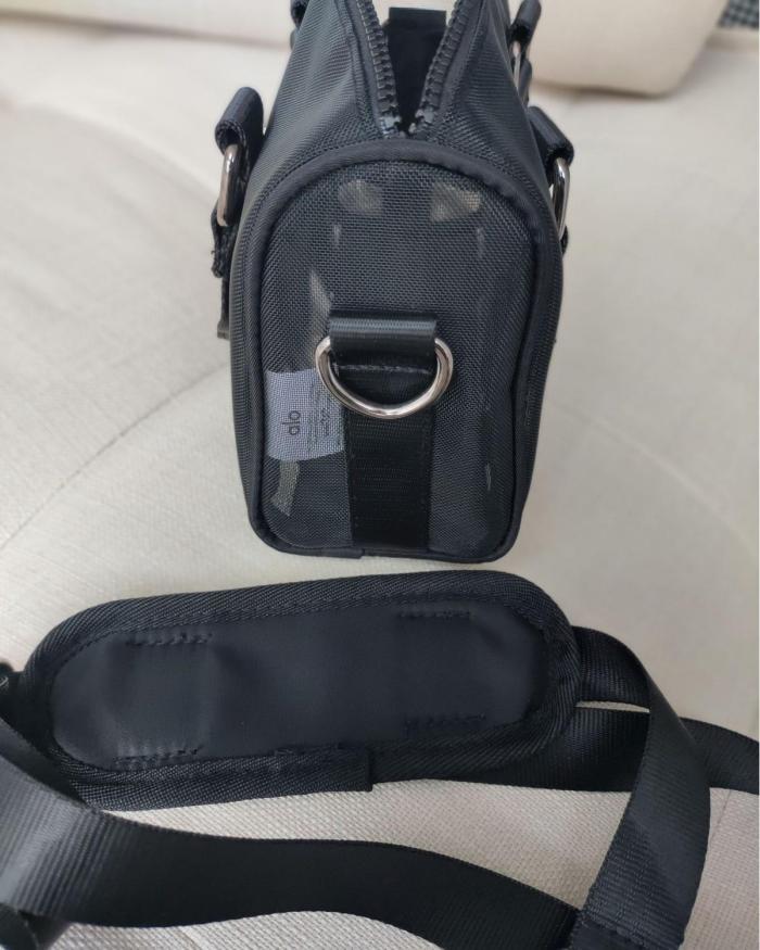 Hollowed-out Mesh Handbag Single-shoulder bag，size 23*14*7.5cm,B30-78-80