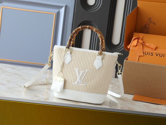 Split leather straw woven bag ,4A ,size 20x20.5x11cm,no box,  B80-56-63