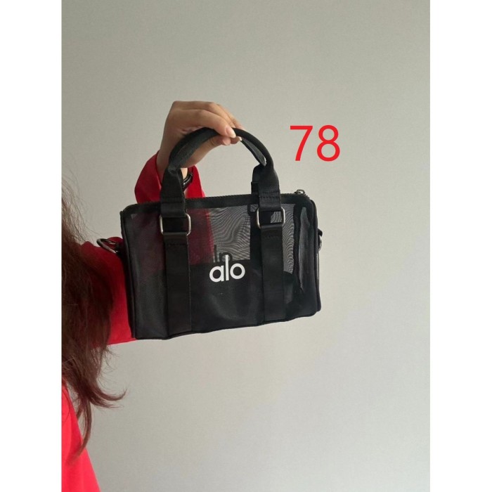 Hollowed-out Mesh Handbag Single-shoulder bag，size 23*14*7.5cm,B30-78-80
