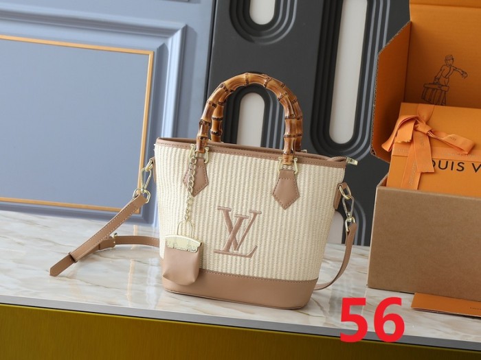 Split leather straw woven bag ,4A ,size 20x20.5x11cm,no box,  B80-56-63