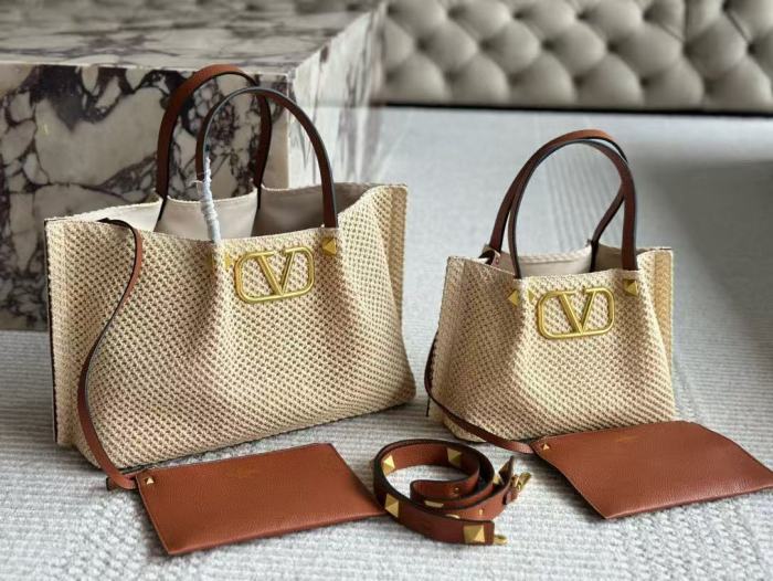 Split leather straw woven bag ,4A ,no box,  B80-69