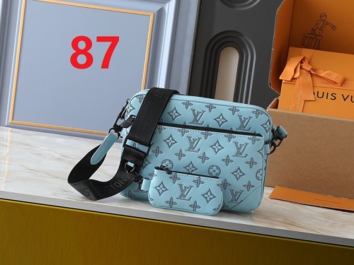 Split leather bag ,4A ,size 25x18.5x7cm,no box,  B80-87