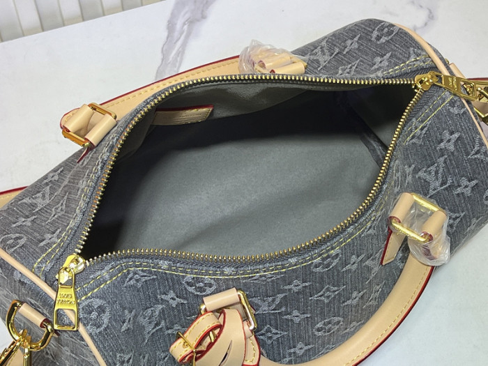 Split leather canvas bag ,4A ,size 30x21x17cm,no box,  B80-96