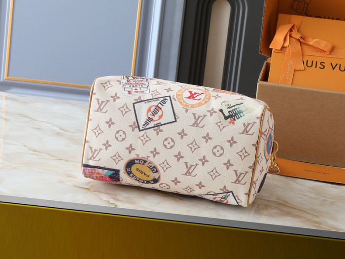 Split leather bag ,4A ,size 30x21x17cm,no box,  B80-86