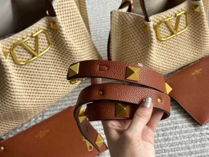 Split leather straw woven bag ,4A ,no box,  B80-69