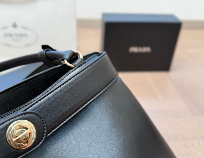 Split leather bag ,4A ,size 45x39cm,no box,  B80-64-68