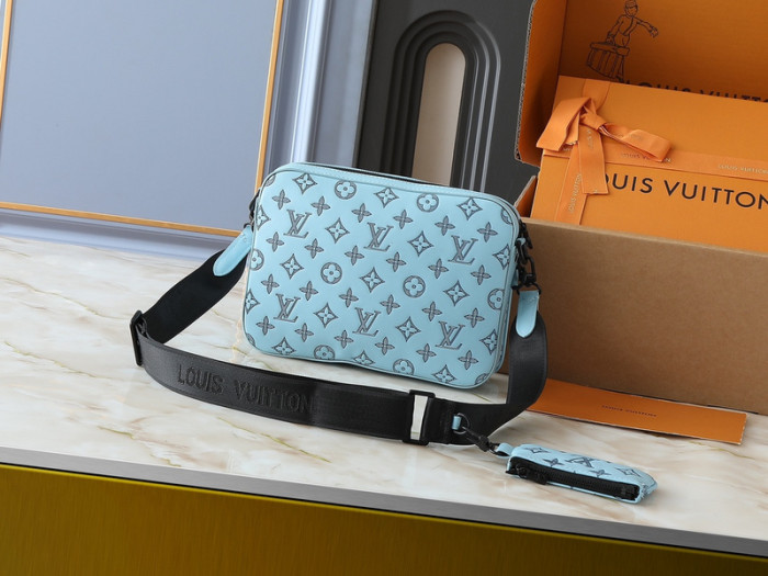 Split leather bag ,4A ,size 25x18.5x7cm,no box,  B80-87
