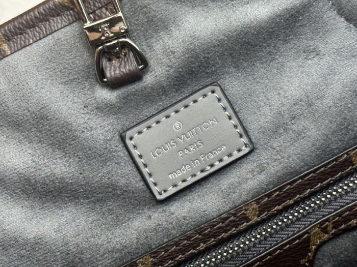 Split leather bag ,4A ,size 31x28x14cm,no box,  B80-111-112