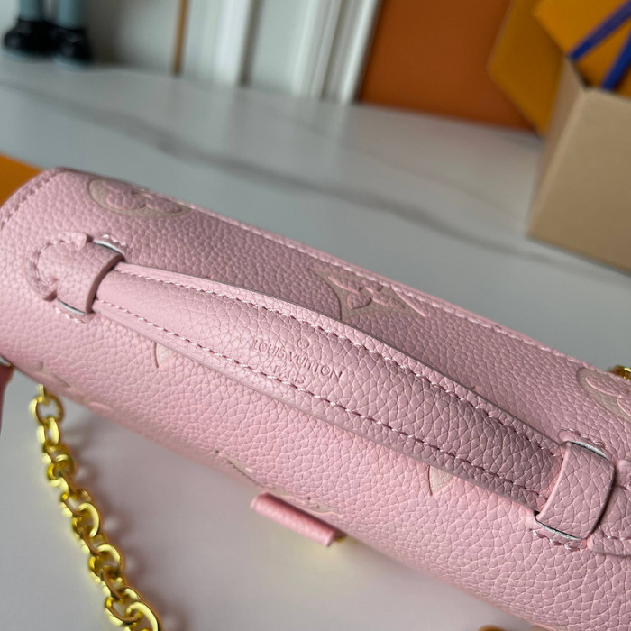 Split leather bag ,4A ,size 21.5x13.5x6cm,no box,  B80-99