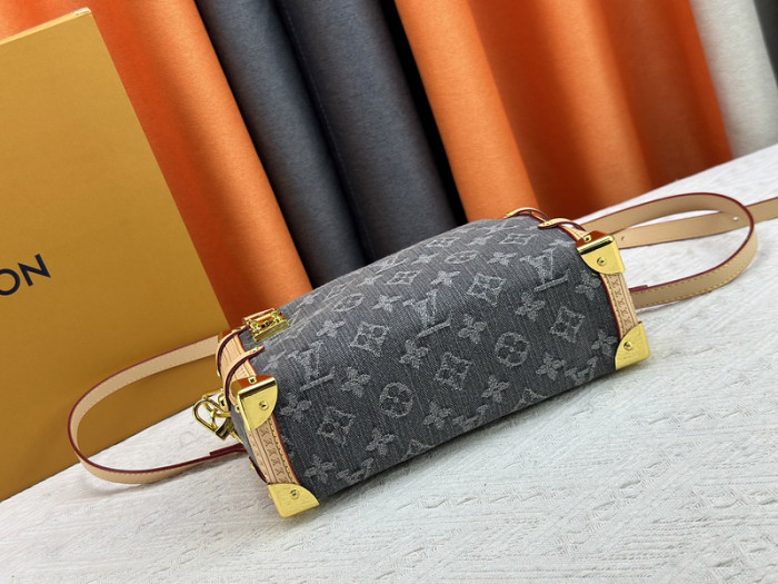 Split leather denim bag ,4A ,size 21x14x6cm,no box,  B80-106