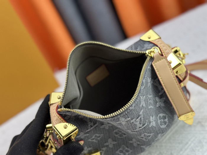 Split leather denim bag ,4A ,size 21x14x6cm,no box,  B80-106