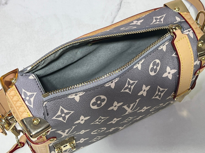 Split leather bag ,4A ,size 21x14x6cm,no box,  B80-107