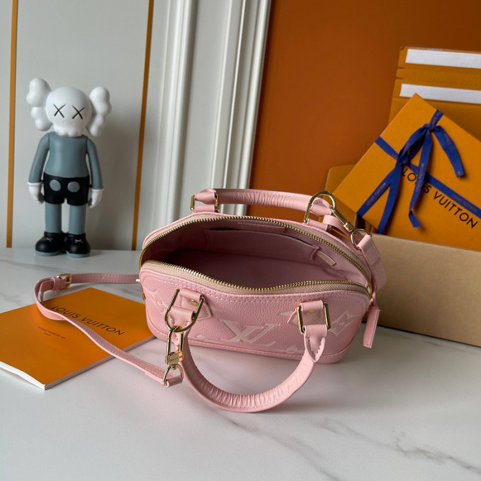 Split leather bag ,4A ,size 25x19x12cm,no box,  B80-100