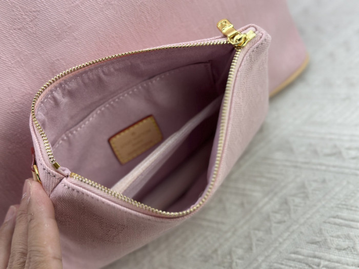 Split leather bag ,4A ,size 31x28x14cm,no box,  B80-113