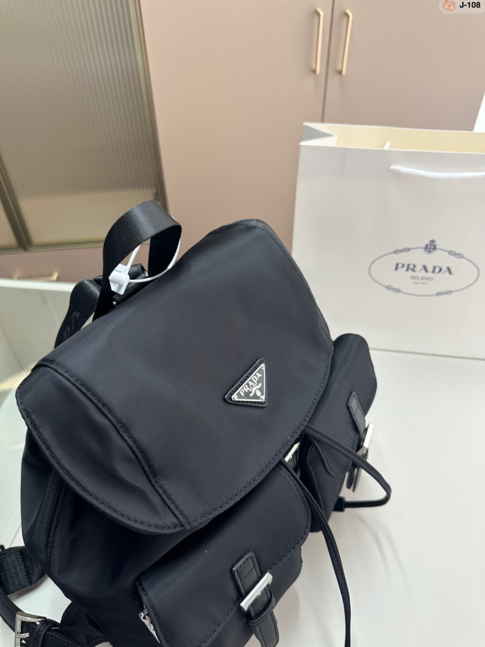Nylon bag ,4A ,size 29x15x26 cm,no box,  B75-271-272